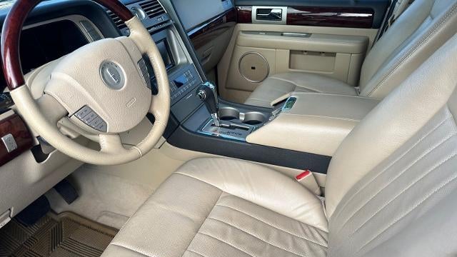 2005 Lincoln Navigator Luxury