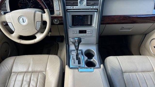 2005 Lincoln Navigator Luxury