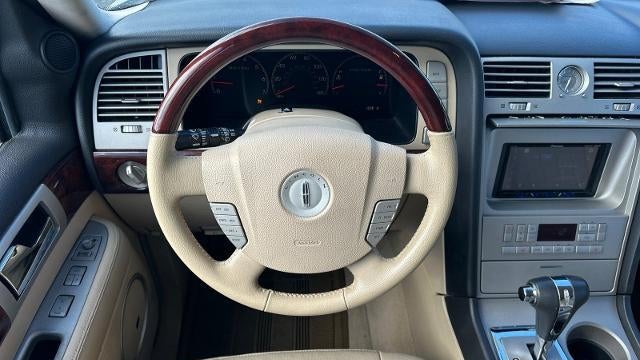 2005 Lincoln Navigator Luxury