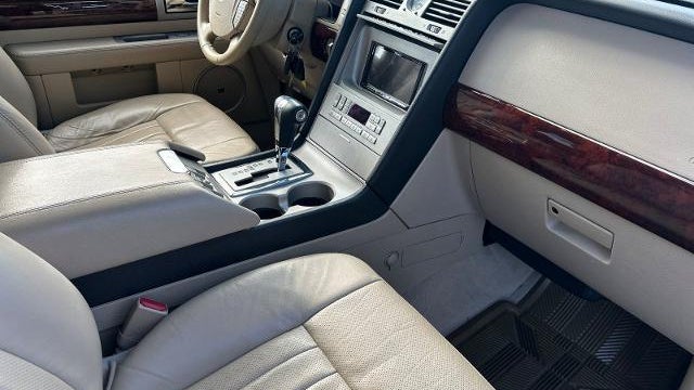 2005 Lincoln Navigator Luxury