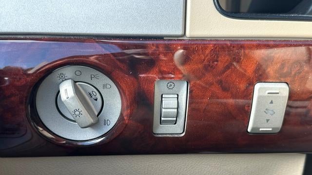 2005 Lincoln Navigator Luxury