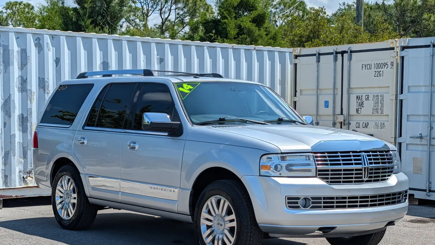 2014 Lincoln Navigator Base