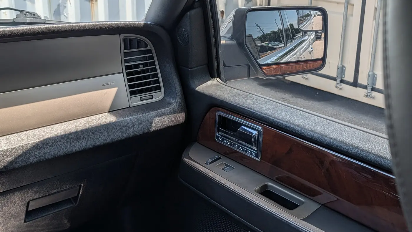 2014 Lincoln Navigator Base