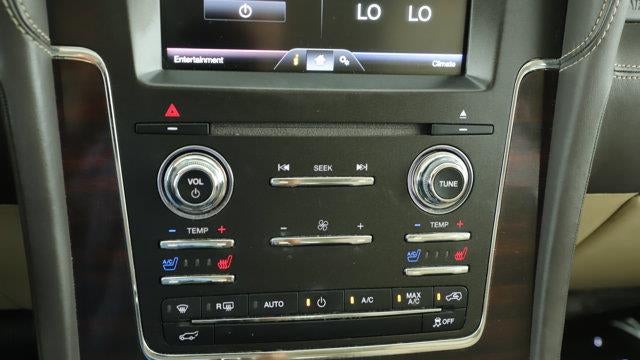 2015 Lincoln Navigator Base