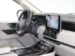 2018 Navigator Thumbnail 32
