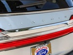 2019 Navigator Thumbnail 8