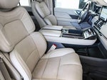 2019 Navigator Thumbnail 18