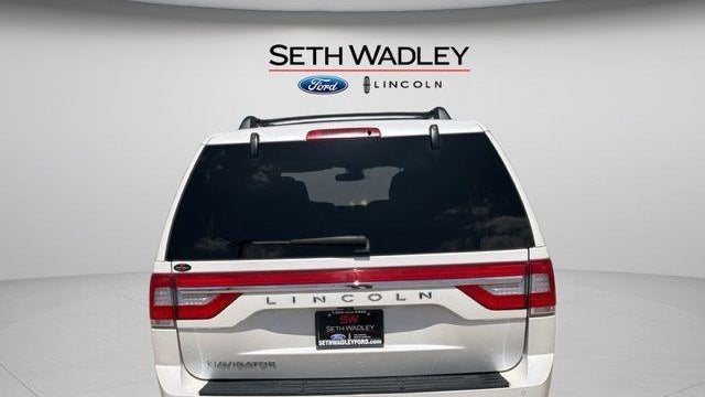 2017 Lincoln Navigator Select
