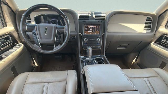 2017 Lincoln Navigator Select