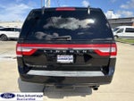 2017 Navigator Thumbnail 9