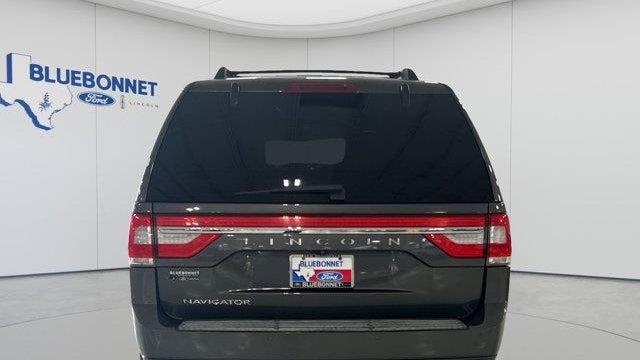 2017 Lincoln Navigator Select