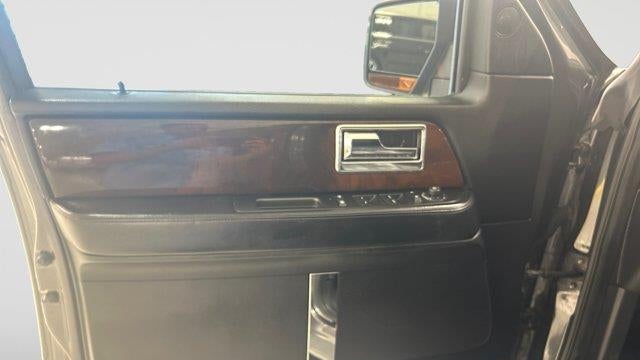 2017 Lincoln Navigator Select