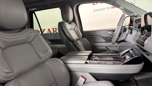 2019 Lincoln Navigator Select