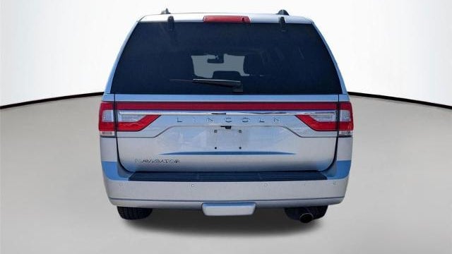 2017 Lincoln Navigator Select