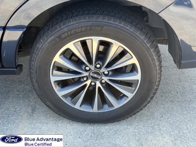 2017 Lincoln Navigator - $15,880