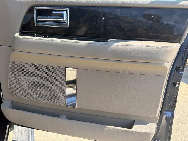 2017 Lincoln Navigator - $15,880
