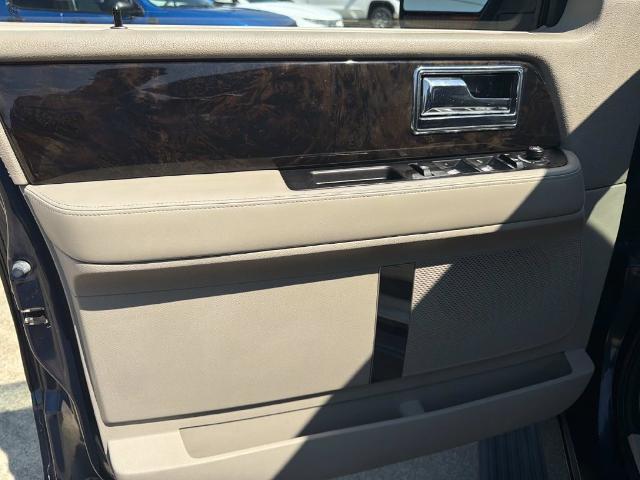 2017 Lincoln Navigator - $15,880