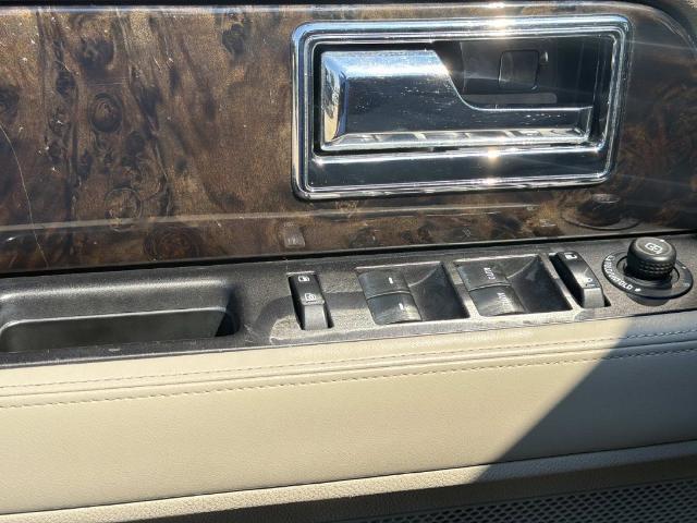2017 Lincoln Navigator - $15,880