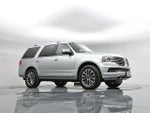 2017 Navigator Thumbnail 3