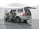 2017 Navigator Thumbnail 19