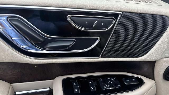 2019 Lincoln Navigator Select