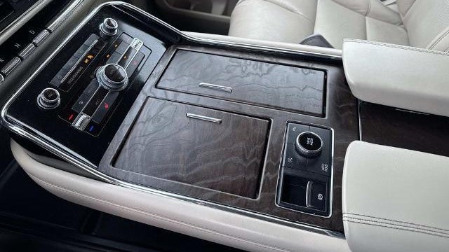 2019 Lincoln Navigator Select