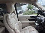 2019 Navigator Thumbnail 11
