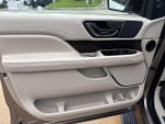2019 Navigator Thumbnail 19