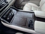 2019 Navigator Thumbnail 25