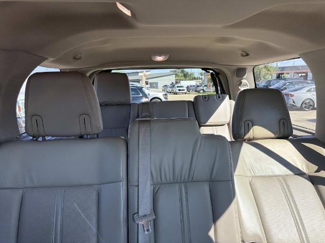 2017 Lincoln Navigator - $19,880