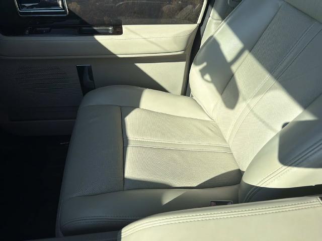 2017 Lincoln Navigator - $19,880
