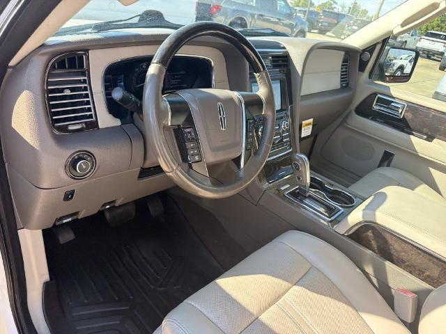 2017 Lincoln Navigator - $19,880
