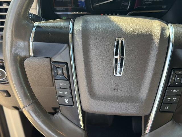 2017 Lincoln Navigator - $19,880