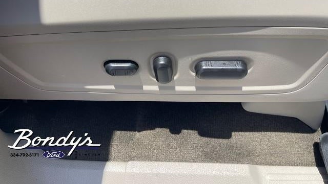 2017 Lincoln Navigator Select