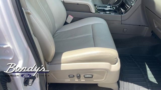 2017 Lincoln Navigator Select