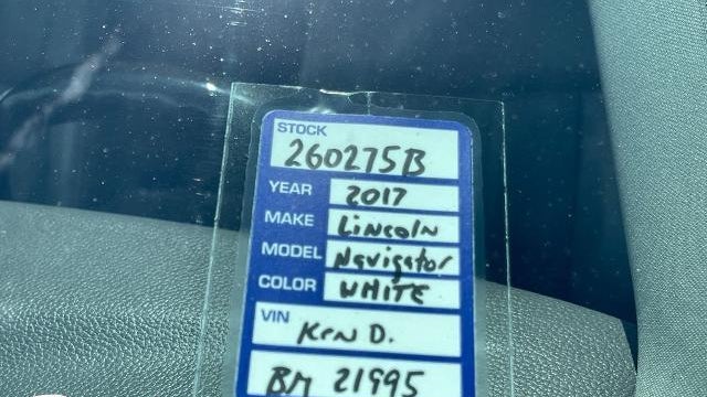2017 Lincoln Navigator Select