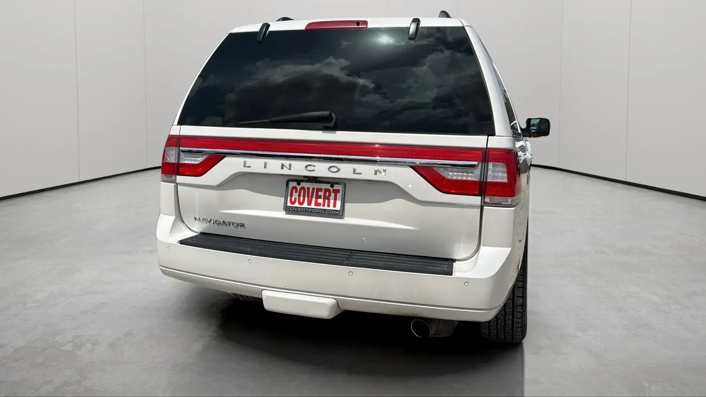 2017 Lincoln Navigator Select