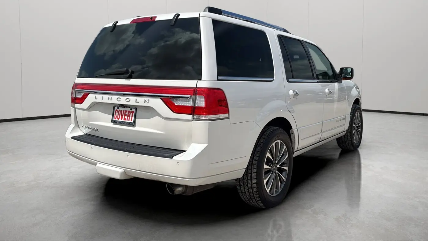 2017 Lincoln Navigator Select