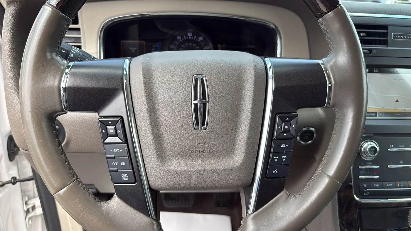 2017 Lincoln Navigator Select