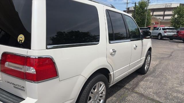 2013 Lincoln Navigator Base