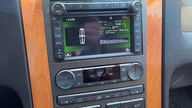 2013 Lincoln Navigator Base