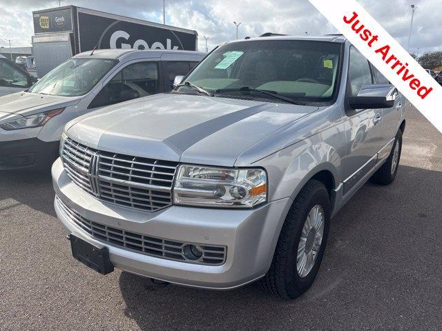 2010 Lincoln Navigator - $8,500