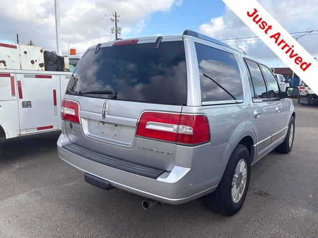2010 Lincoln Navigator - $8,500