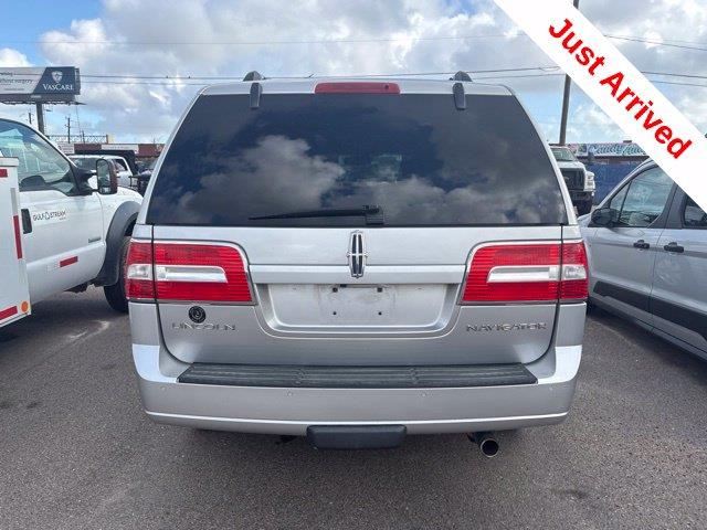 2010 Lincoln Navigator - $8,500