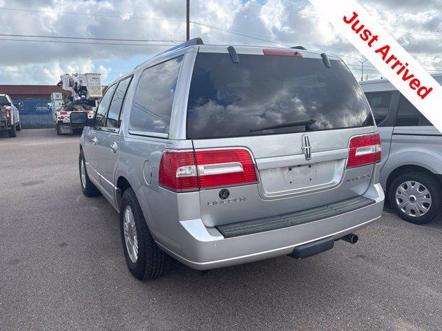 2010 Lincoln Navigator - $8,500
