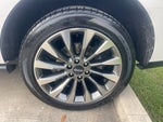 2018 Navigator Thumbnail 5