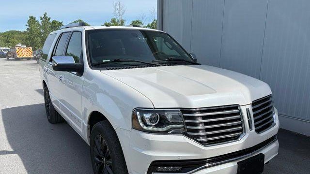 2016 Lincoln Navigator Select