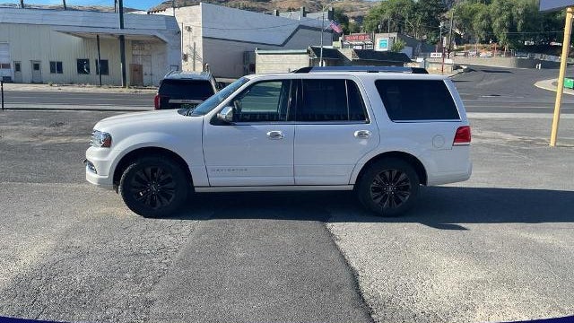 2015 Lincoln Navigator Base