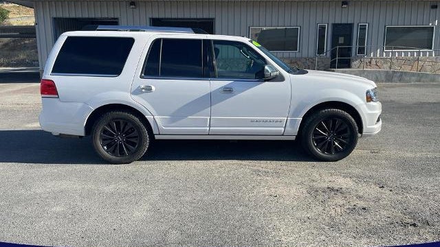 2015 Lincoln Navigator Base