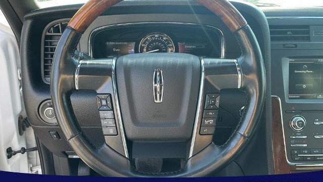 2015 Lincoln Navigator Base